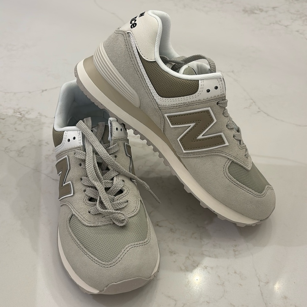 New Balance Green Beige 574 Sneaker